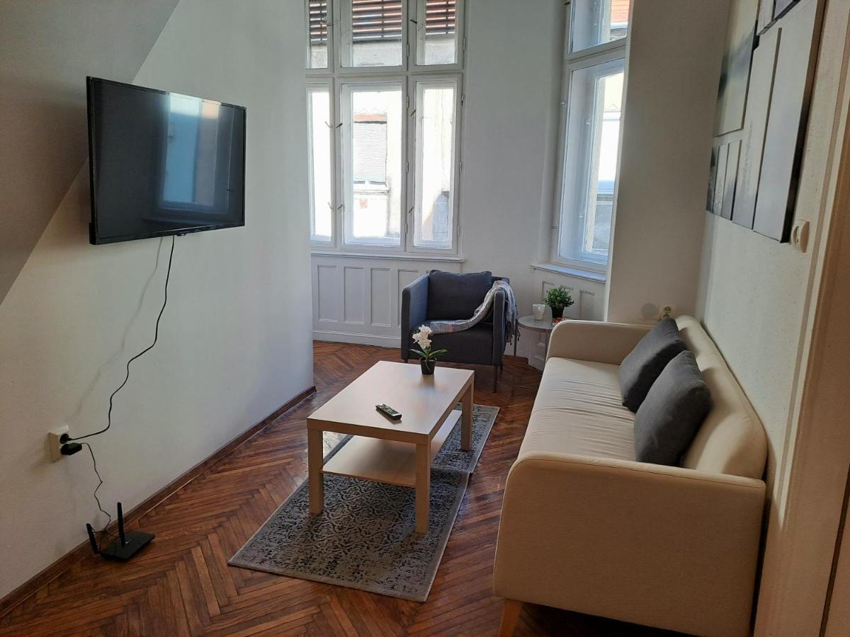 Emerald Apartment Budapest Esterno foto
