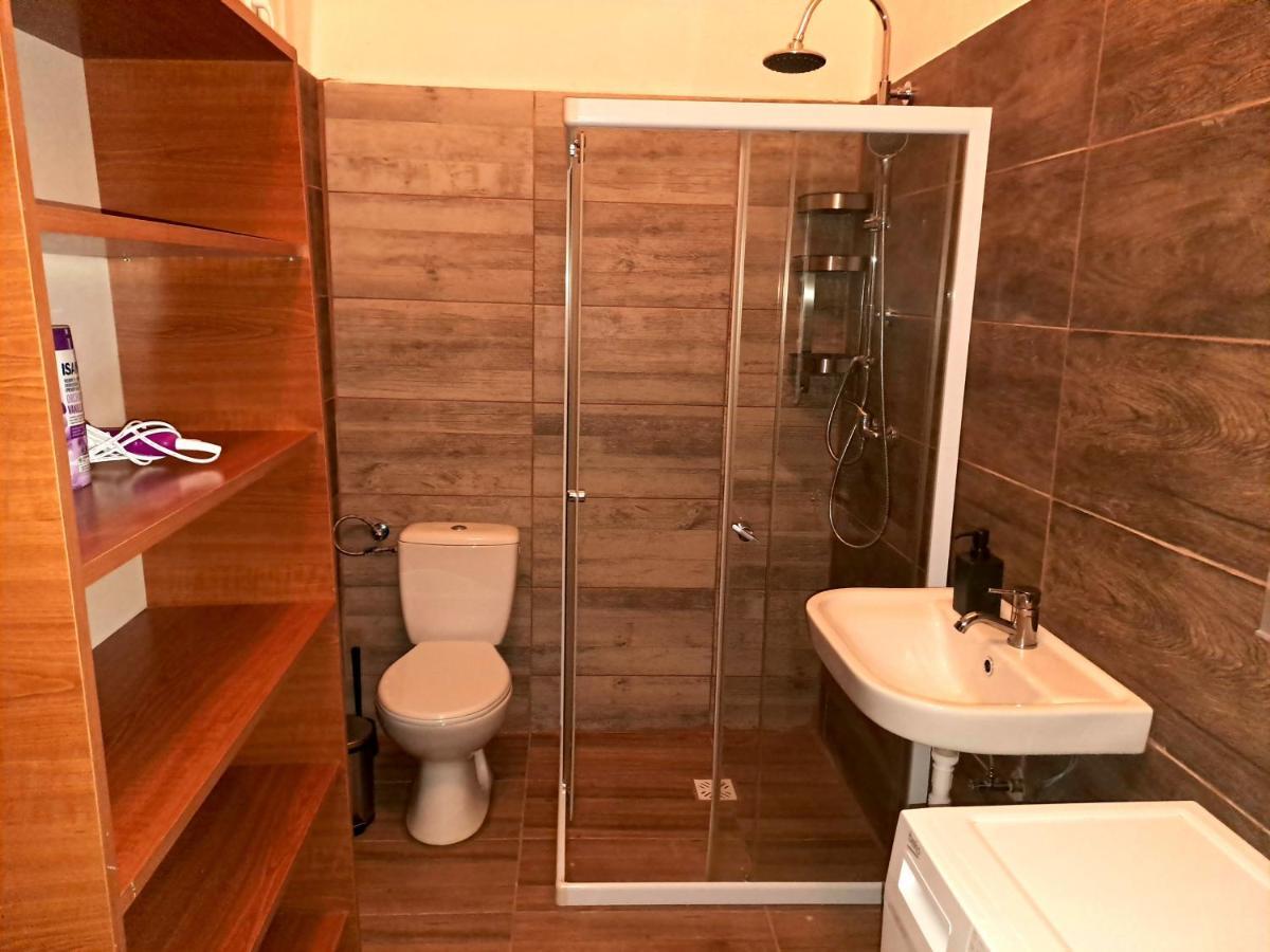 Emerald Apartment Budapest Esterno foto