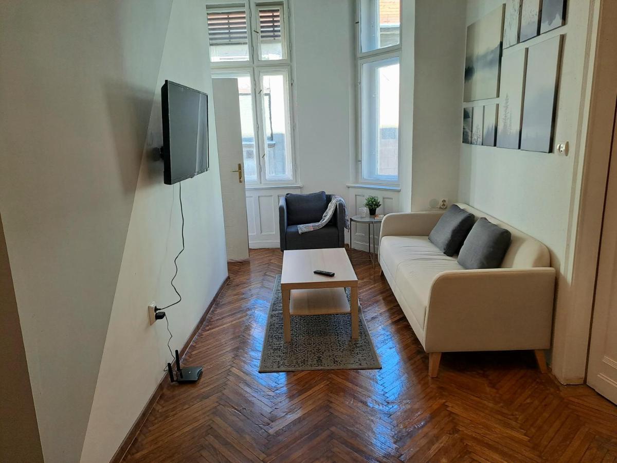 Emerald Apartment Budapest Esterno foto